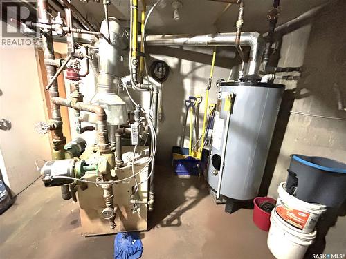 15 4Th Avenue, Maple Creek, SK - Indoor