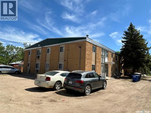 15 4Th Avenue, Maple Creek, SK - Outdoor