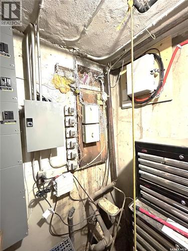 15 4Th Avenue, Maple Creek, SK - Indoor Photo Showing Basement