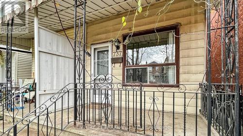 737 Manning Avenue, Toronto, ON - Indoor Photo Showing Other Room