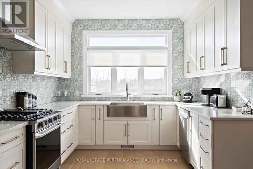 1644 Sugar Stick Drive, Cornwall, ON - Indoor Photo Showing Kitchen With Upgraded Kitchen