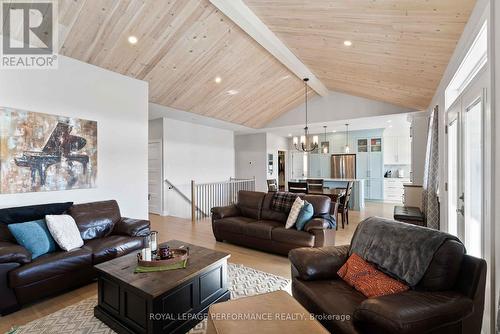 1644 Sugar Stick Drive, Cornwall, ON - Indoor Photo Showing Living Room
