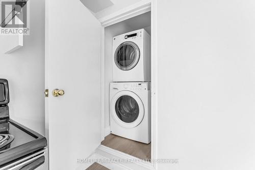120 Jansen Avenue, Kitchener, ON - Indoor Photo Showing Laundry Room