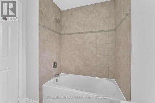 120 Jansen Avenue, Kitchener, ON - Indoor Photo Showing Bathroom