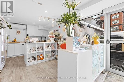 851 Bank Street, Ottawa, ON 