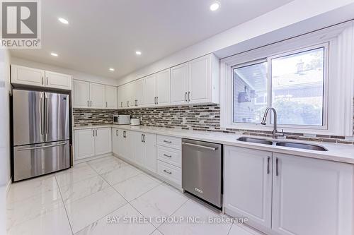 Main Floor #2 - 43 Sherwood Forest Drive, Markham, ON - Indoor Photo Showing Kitchen With Double Sink With Upgraded Kitchen