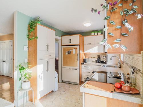 Kitchen - 4440 Rue Barrette, Sherbrooke (Les Nations), QC - Indoor Photo Showing Kitchen