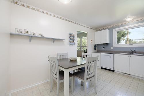 Kitchen - 165 Av. Sedgefield, Pointe-Claire, QC - Indoor