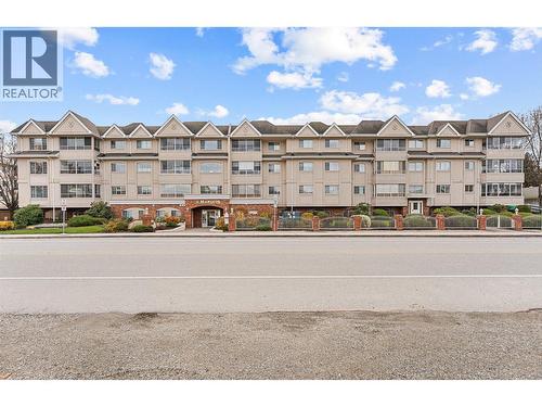 1055 Lawrence Avenue Unit# 210, Kelowna, BC - Outdoor With Facade