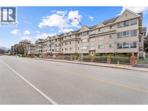 1055 Lawrence Avenue Unit# 210, Kelowna, BC - Outdoor With Facade