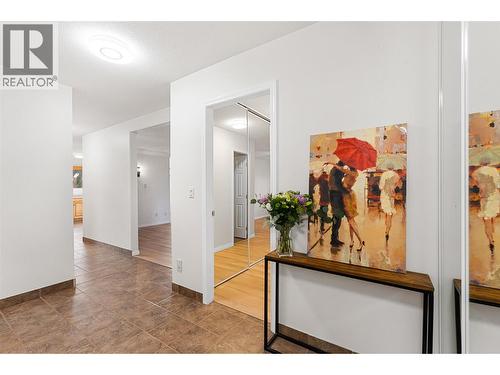 1055 Lawrence Avenue Unit# 210, Kelowna, BC - Indoor Photo Showing Other Room