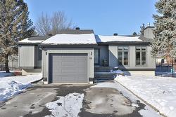 15 Rue Louis-Liénard-de-Beaujeu  Saint-Jean-Sur-Richelieu, QC J2W 1T4