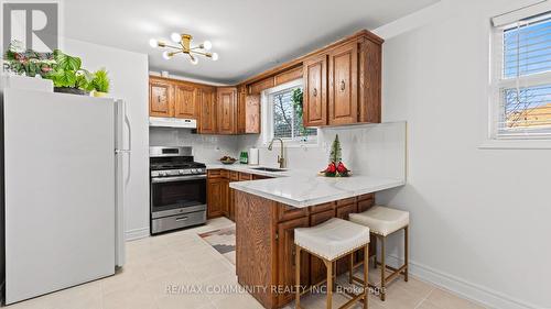 855 Zator Avenue, Pickering, ON - Indoor Photo Showing Kitchen