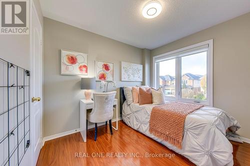 2470 Bankside Drive, Mississauga, ON - Indoor Photo Showing Bedroom
