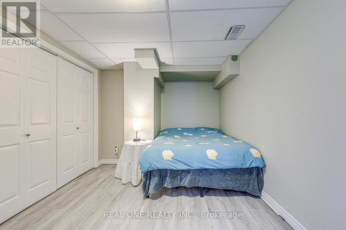 2470 Bankside Drive, Mississauga, ON - Indoor Photo Showing Bedroom