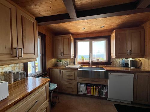 Kitchen - 426 Boul. Perron E., Caplan, QC - Indoor Photo Showing Kitchen