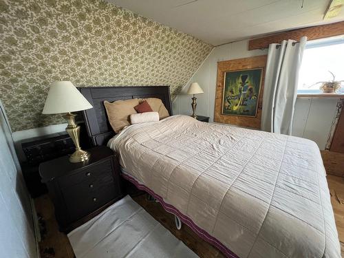 Bedroom - 426 Boul. Perron E., Caplan, QC - Indoor Photo Showing Bedroom