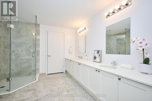 MBR separate shower - 1001 - 7711 Green Vista Gate, Niagara Falls (Oldfield), ON - Indoor Photo Showing Bathroom
