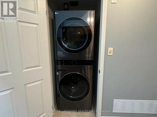 6 - 580 Shoreline Drive, Mississauga, ON - Indoor Photo Showing Laundry Room