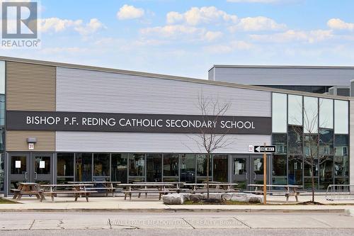 Lower - 462 Kingsleigh Court, Milton, ON - Outdoor