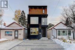 UPPER 15 HOLBORNE AVENUE  Toronto, ON M4C 2P8
