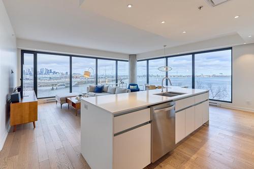 Overall view - 601-151 Rue De La Rotonde, Montréal (Verdun/Île-Des-Soeurs), QC - Indoor Photo Showing Kitchen With Double Sink