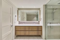 Ensuite bathroom - 