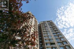 303 - 9 DEER PARK CRESCENT  Toronto, ON M4V 2C4