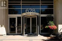 302 - 628 FLEET STREET  Toronto, ON M5V 1A8
