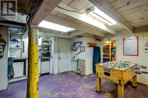 230 Ecclestone Drive, Bracebridge (Macaulay), ON - Indoor