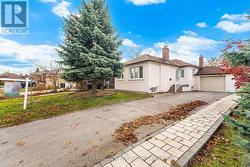 44 ARMITAGE DRIVE  Toronto, ON M1R 4Y1