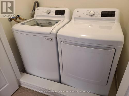 3937 Tufgar Crescent, Burlington, ON - Indoor Photo Showing Laundry Room