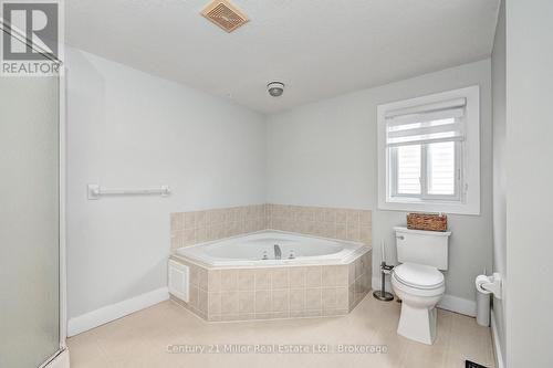 14 Bridlewreath Street, Kitchener, ON - Indoor Photo Showing Bathroom