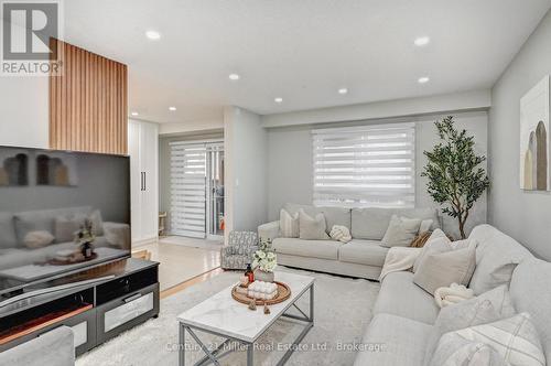 14 Bridlewreath Street, Kitchener, ON - Indoor Photo Showing Living Room