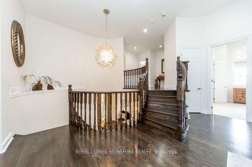 37 Royal West Drive, Brampton, ON - Indoor Photo Showing Other Room