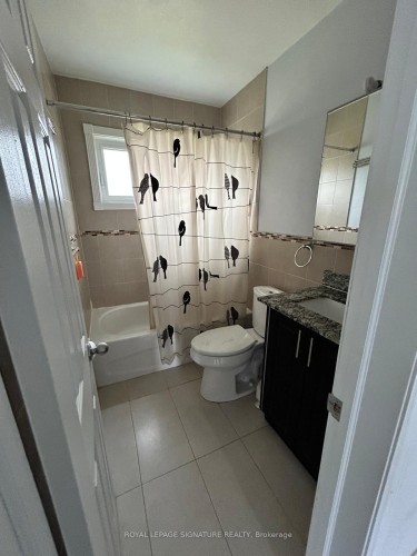 7 Strode Drive, Toronto, ON - Indoor Photo Showing Bathroom
