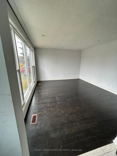 7 Strode Drive, Toronto, ON - Indoor Photo Showing Other Room