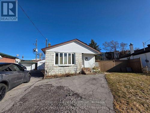 438 MARYBAY CRESCENT  Richmond Hill, ON L4C 2X4