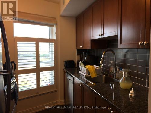 1708 - 151 Village Green Square, Toronto, ON - Indoor Photo Showing Kitchen
