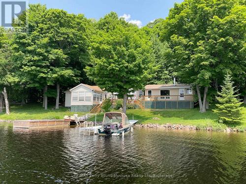 185 WILSON  Parry Sound Remote Area (Wilson), ON P0H 1Y0