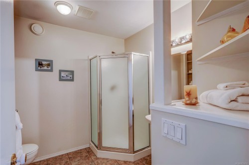 2112 Beach Dr, Port Mcneill, BC 