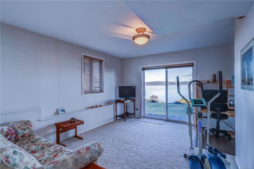 2112 Beach Dr, Port Mcneill, BC 