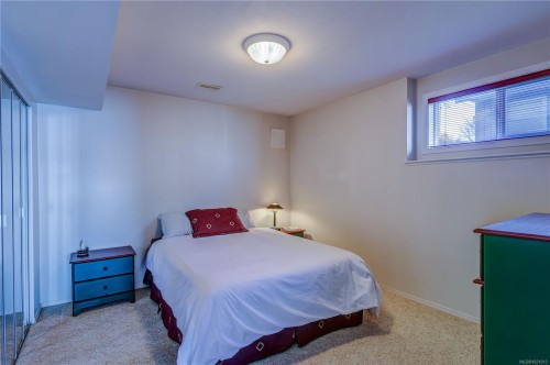 2112 Beach Dr, Port Mcneill, BC 