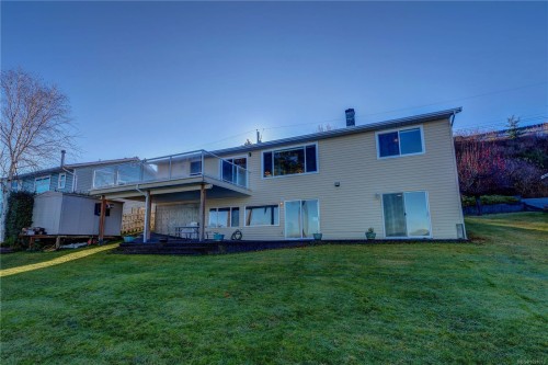 2112 Beach Dr, Port Mcneill, BC 