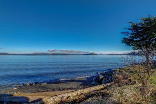 2112 Beach Dr, Port Mcneill, BC 