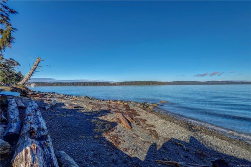 2112 Beach Dr, Port Mcneill, BC 