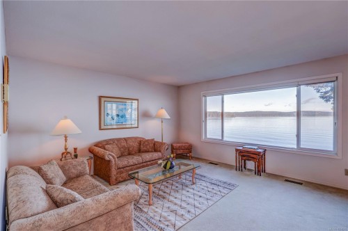 2112 Beach Dr, Port Mcneill, BC 