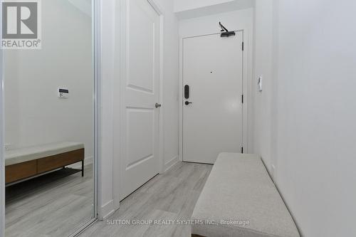 1409 - 4655 Metcalfe Avenue, Mississauga, ON - Indoor Photo Showing Other Room