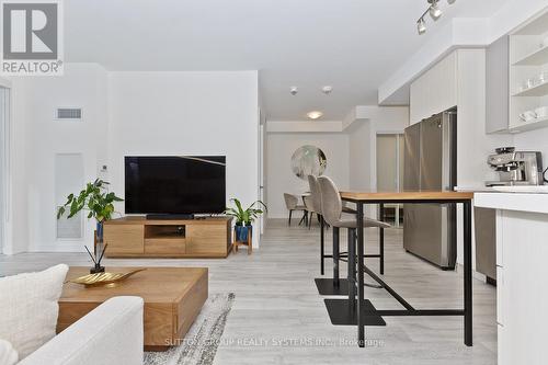 1409 - 4655 Metcalfe Avenue, Mississauga, ON - Indoor