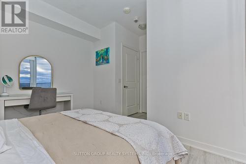 1409 - 4655 Metcalfe Avenue, Mississauga, ON - Indoor Photo Showing Bedroom